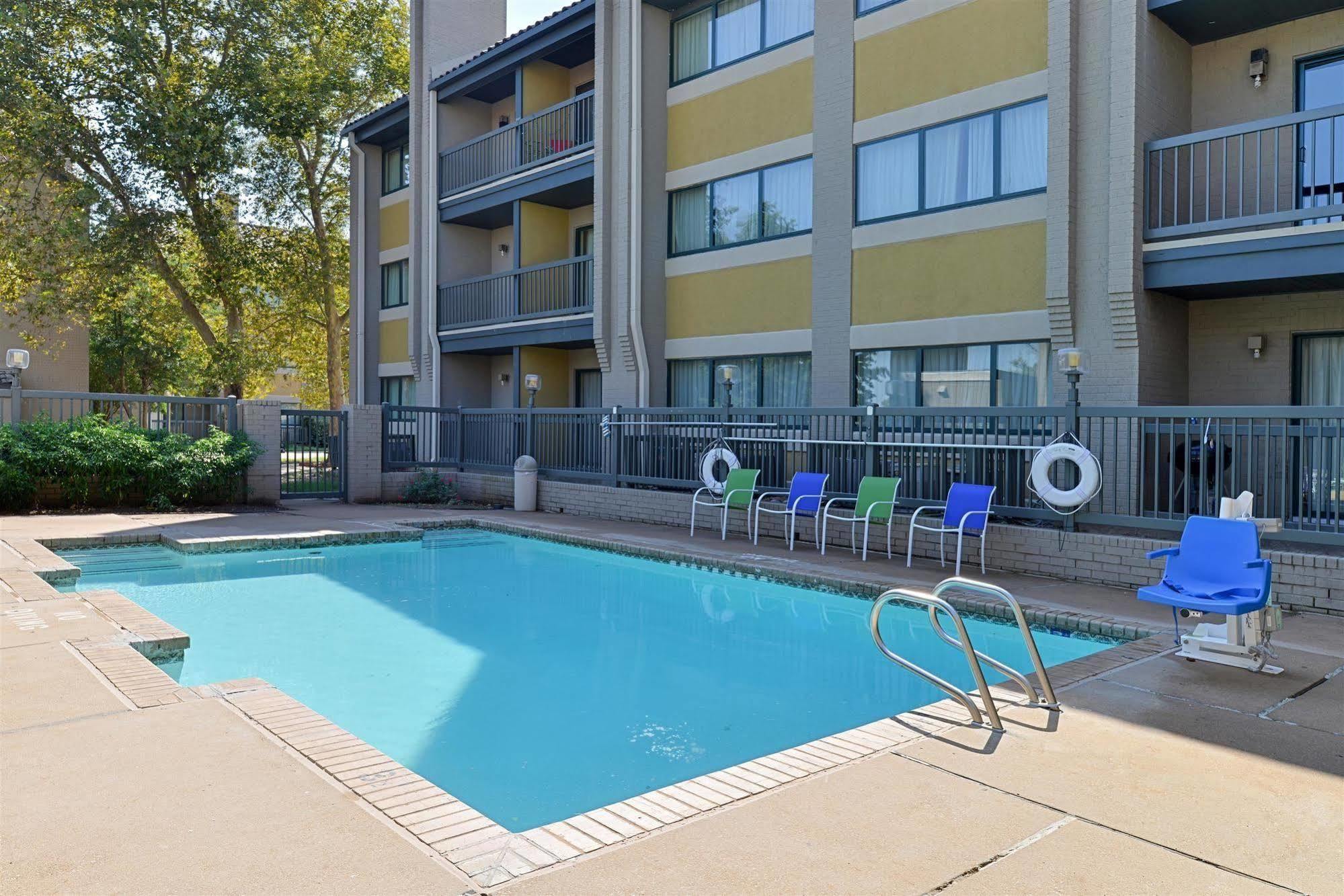 Americas Best Value Inn & Suites Extended Stay - Tulsa Extérieur photo